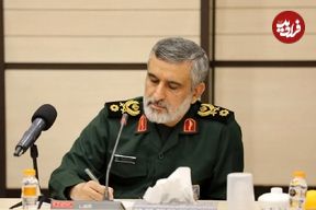 عکس؛ سفر در زمان؛ «سردار حاجی زاده در کنار احمد کاظمی» در یک بازدید؛ دهه 80