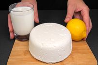 ببینید؛ با 3 لیتر شیر و یک عدد لیمو، این پنیر آلمانی به راحتی پنیر درست کنید!
