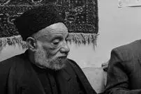عکس| سفر زمان؛ روزنامه خواندن در یک قهوه‌خانه در تهران؛ دهۀ 30
