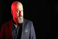 ببینید؛ گریه امیر آقایی برای حمایت از پژمان جمشیدی