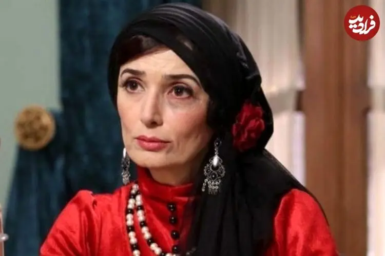 عکس| سفر زمان؛ چهرۀ «آتنه فقیه‌نصیری» در 24 سالگی در دومین سریالش؛ سال 71