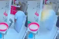 (ویدئو) لحظه هولناک انفجار زودپز در صورت یک مرد