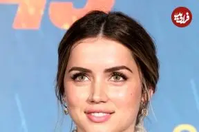 عکس| سفر در زمان؛ «آنا د آرماس» در حال عکس گرفتن با طرفدارانش در مادرید؛ سال 1396