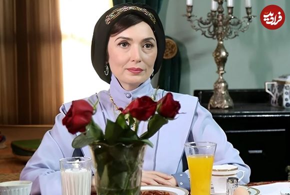 عکس؛ سفر به تاریخ؛ چهرۀ «آتنه فقیه نصیری» در 25 سالگی در کنار خسرو شکیبایی؛ سال 1372