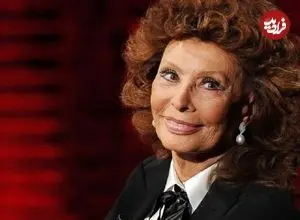 عکس| سفر در زمان؛ «سوفیا لورن» در مراسم خواهرخواندگی پاریس با سورنتو؛ سال 1335