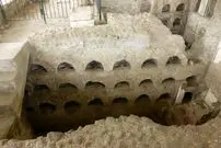 عکس| کشف تاریک‌ترین آیین رومی؛ کوبیدن میخ در سینهٔ مردگان!