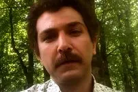 عکس| سفر زمان؛ «قربان» (سریال سوجان) و «علی انصاریان» به همراه مادرانشان در حرم امام رضا (ع)