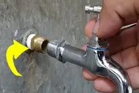 (ویدئو) نحوه وصل کردن ساده و سریع شیر فلزی به لوله پلاستیکی آب