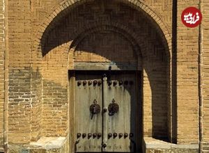 ببینید؛ چرا در معماری سنتی درب خانه‌ها کوتاه ساخته می‌شد؟