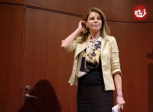 عکس| سفر در زمان؛ «ملک حسین، پادشاه اردن» در کنار همسر و دخترش در حال قایق سواری؛ سال 1362