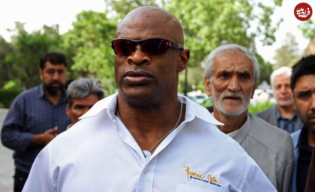 عکس| سفر زمان؛ «رونی کلمن» 16 ساله در کنار اولین ماشینش در دوران دبیرستان