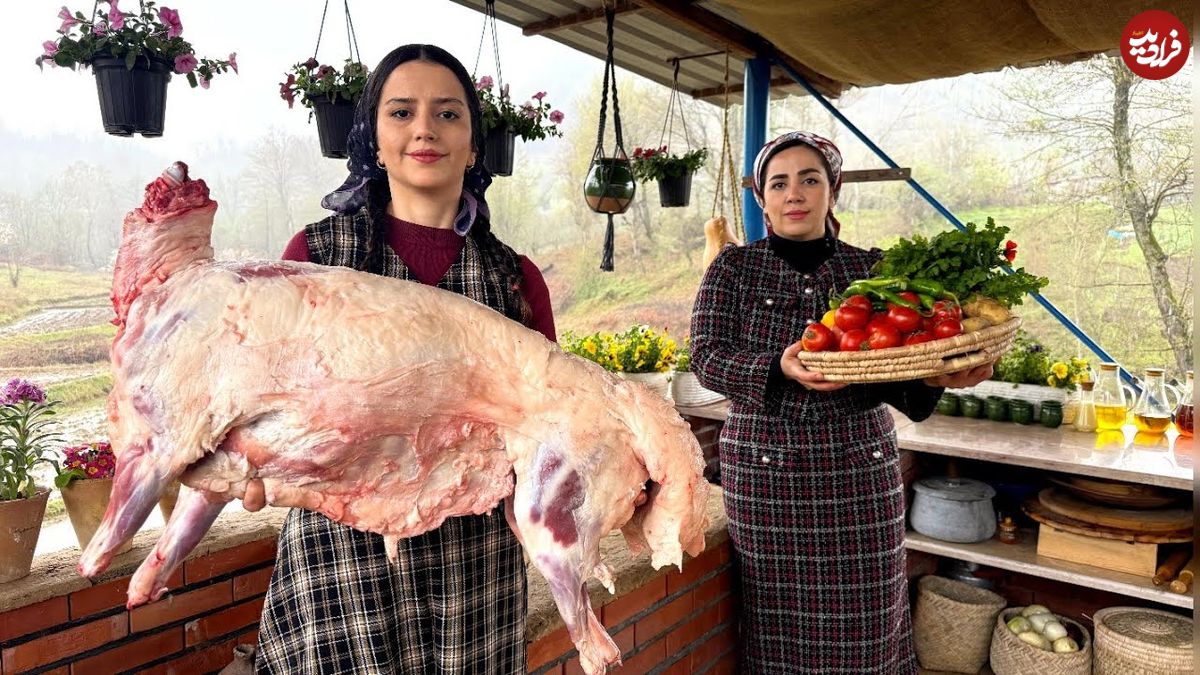 ببینید؛ غذای روستایی در گیلان؛ پخت یک بره کامل شکم پر و نان تنوری