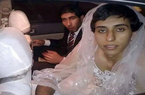 (فیلم) فرار یک داعشی با لباس عروس!