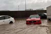 (ویدئو) سیل وحشتناکِ عربستان یک جاده را با خودش برد!