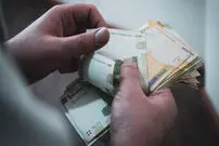 افزایش حقوق سال آینده منتفی است؟