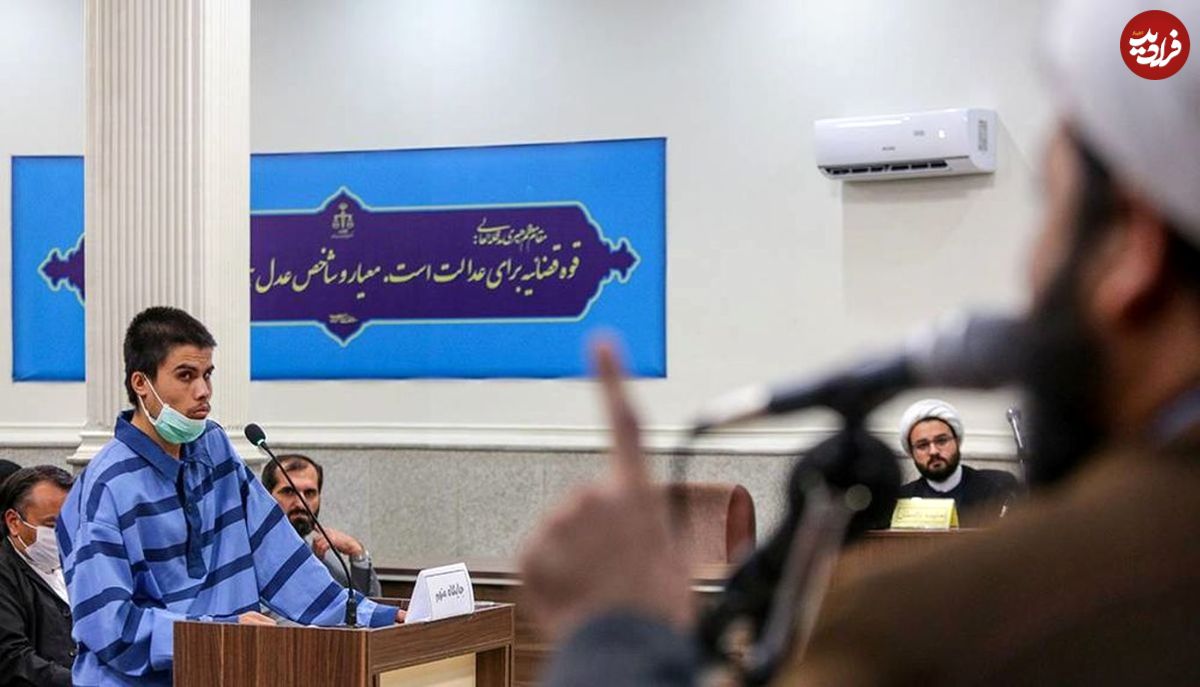 اولین تصاویر از لحظه حمله به ۳ روحانی در حرم رضوی