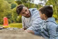موضوعاتی که هرگز نباید با کودکان خود مطرح کنید!