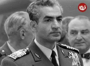 عکس| سفر در زمان؛ «محمدرضا پهلوی» در یک مراسم رسمی؛ سال 1337
