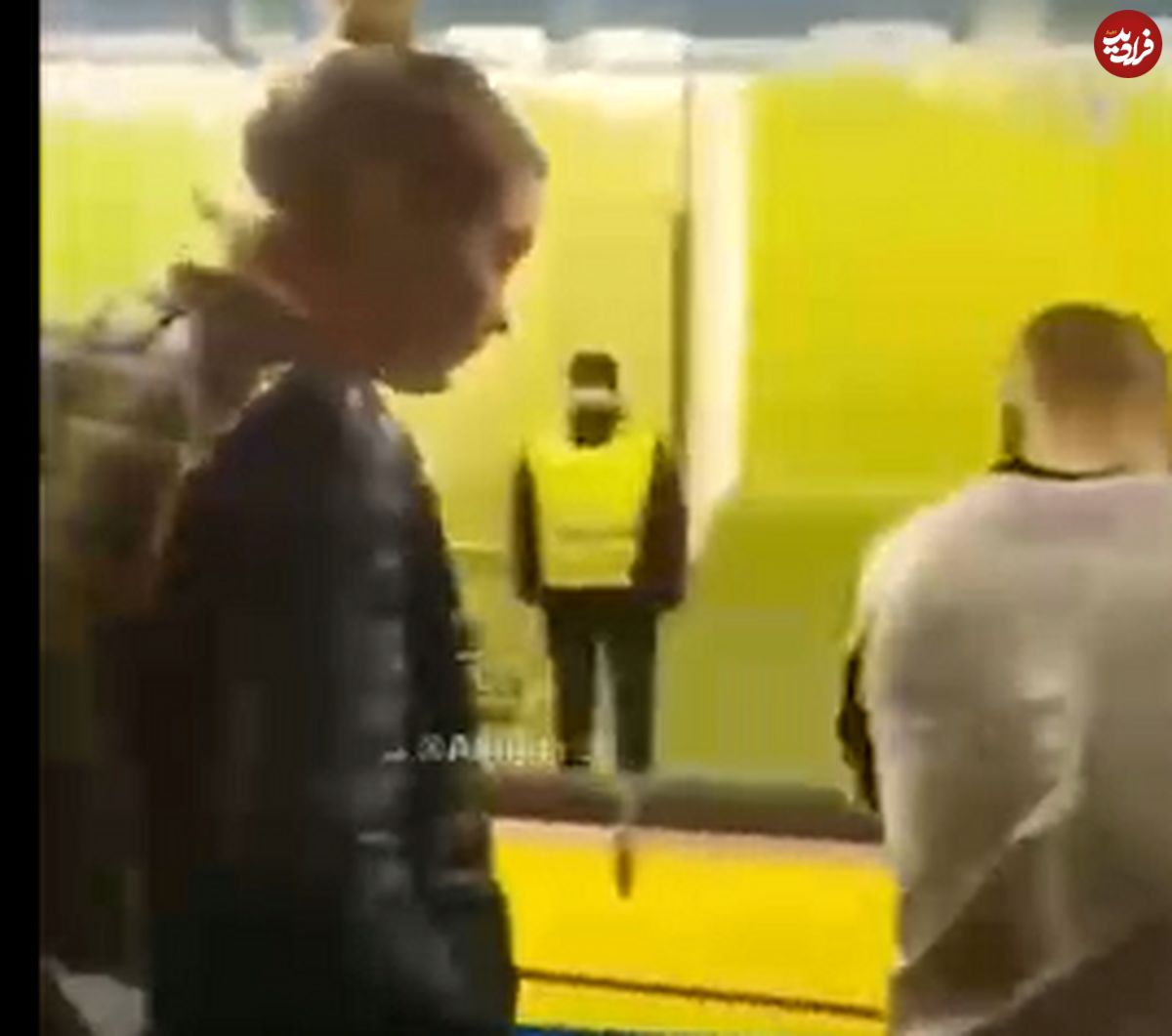 (ویدئو) مشت و لگدهای بیرحمانه دختر جوان بر صورت پسر جوان!