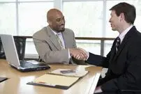 چگونه در مورد یک پیشنهاد شغلی مذاکره کنیم؟