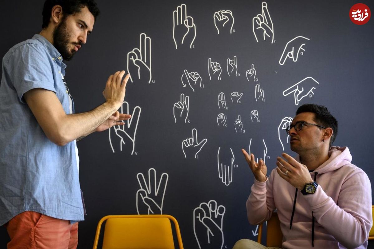 تبدیل "زبان اشاره" به کلام با دستکش هوشمند