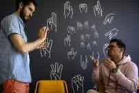 تبدیل "زبان اشاره" به کلام با دستکش هوشمند