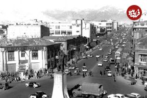 عکس؛ سفر در زمان؛ تهران دهه ۴۰؛ میدان مخبرالدوله و ماشین‌های کلاسیک خاص!