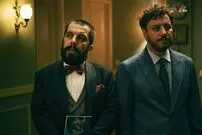(ویدئو) تیپ و استایل متفاوت «جواد عزتی» در مراسم اکران یک فیلم