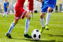 ببینید؛ گزارش جالب گزارشگر خانم از یک مسابقه مهم فوتبال