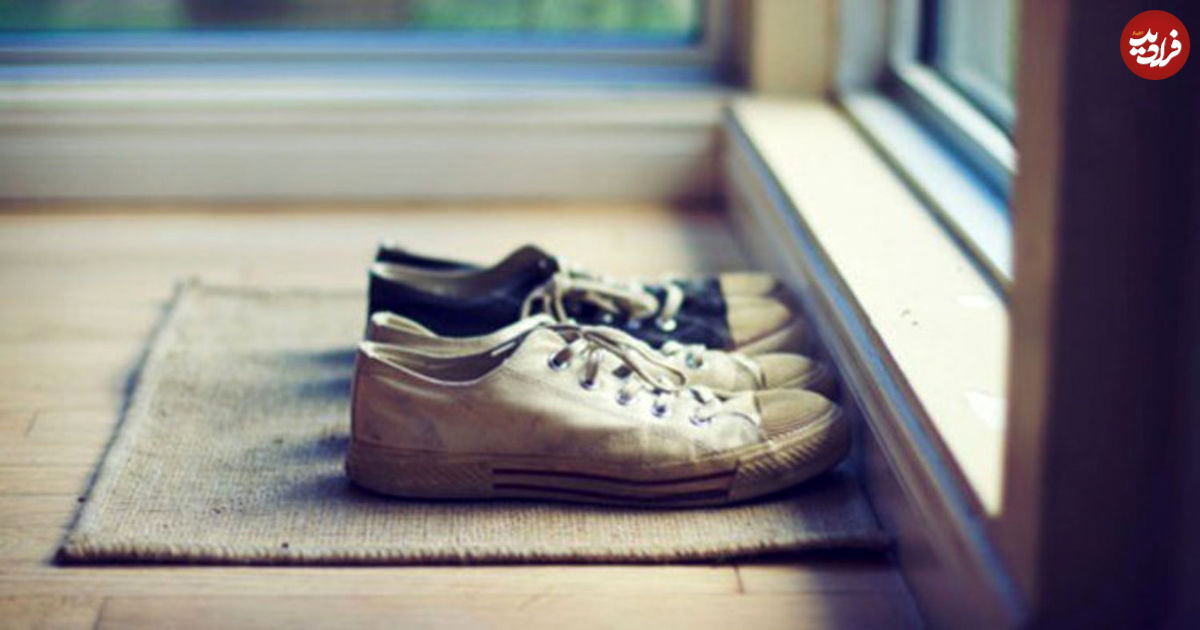 چرا باید کفش‌های خود را بیرون از خانه در بیاورید؟
