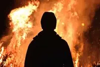 ماجرای تکان دهنده یک قتل؛ عروس آتش را چه کسی کشت؟