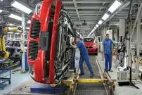 ببینید| روند بازیافت هزاران خودروی فرسوده بی ام و در کارخانه ای عظیم در آلمان