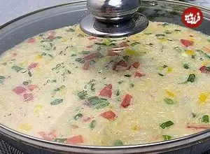 ببینید| طرز تهیه یک غذای ساده با برنج و تخم مرغ