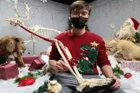 تاکسیدرمی پای قطع‌شده؛ هدیه کریسمس