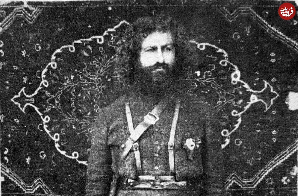عکس؛ سفر در زمان؛ «میرزا کوچک خان در اولین دور مذاکره با هیئت روسی»؛ سال 1299