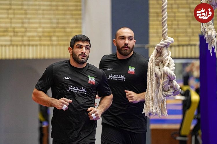 قهرمانان جهان در راه ریاض