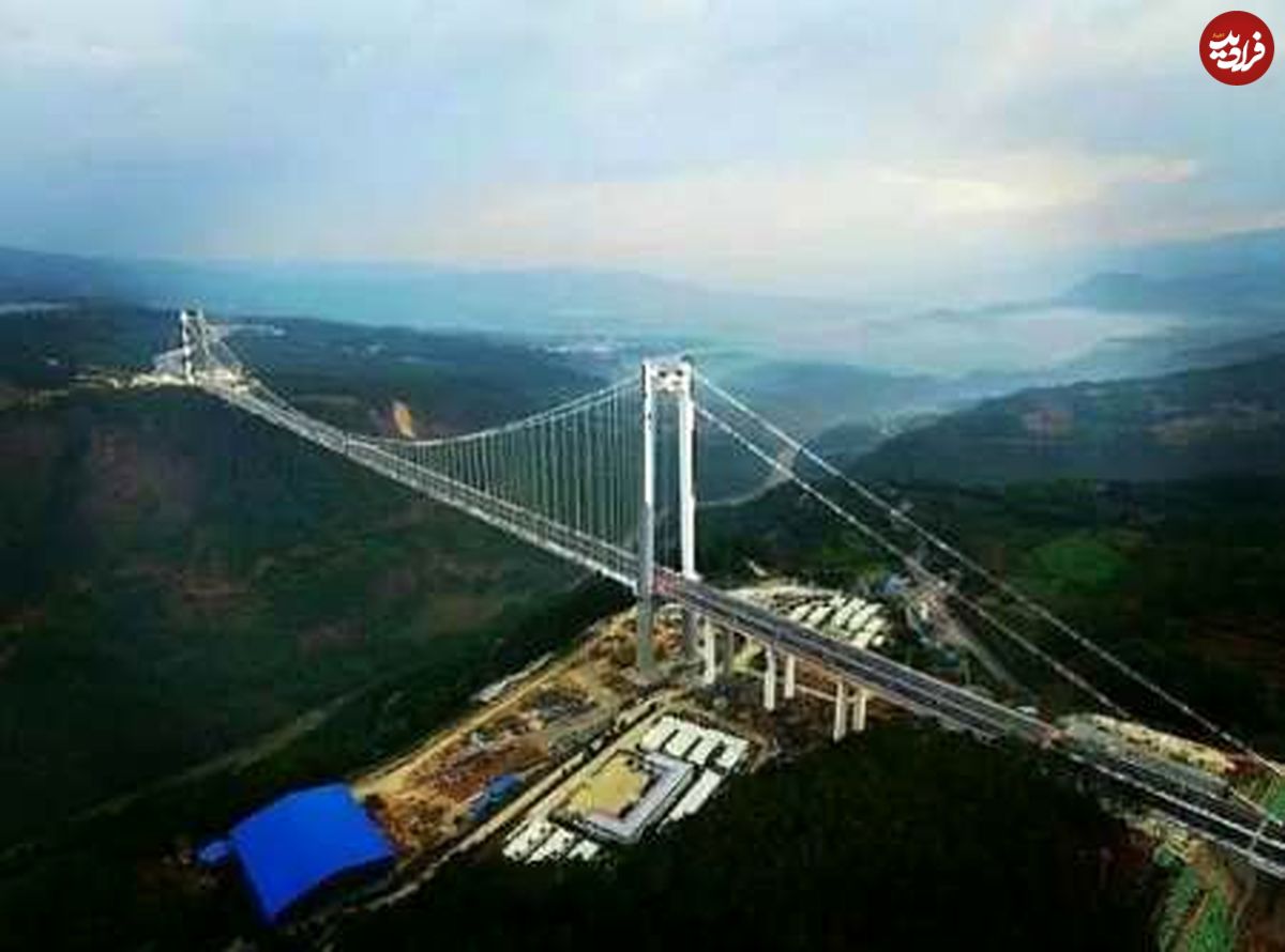 تصاویر/ ساخت مرتفع‌ترین پل معلق آسیا در چین