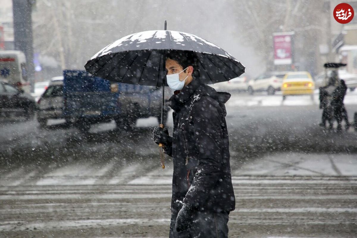 آغاز بارش برف در تهران؛ دمای هوا به چند درجه می‌رسد؟