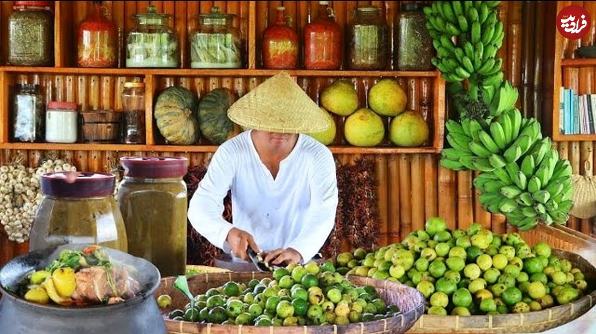 (ویدئو) غذای روستایی در چین؛ چیدن گواوا، تهیه مربا و پخت غذا با آن در طبیعت