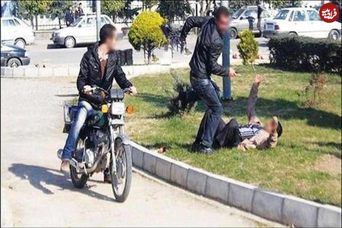 (ویدئو) زورگیری از یک خبرنگار در خیابان بهشت تهران