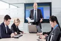 چگونه کارمند نمونه خود را مدیریت می‌کنید؟