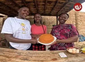 ببینید| غذای روستایی در کنیا؛ پخت کیک وانیلی در قابلمه