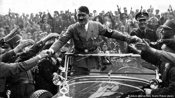 آیا هیتلر به کره ماه رفت؟؛ روایتی عجیب و غریب از مرگ و زندگی پیشوای آلمانی
