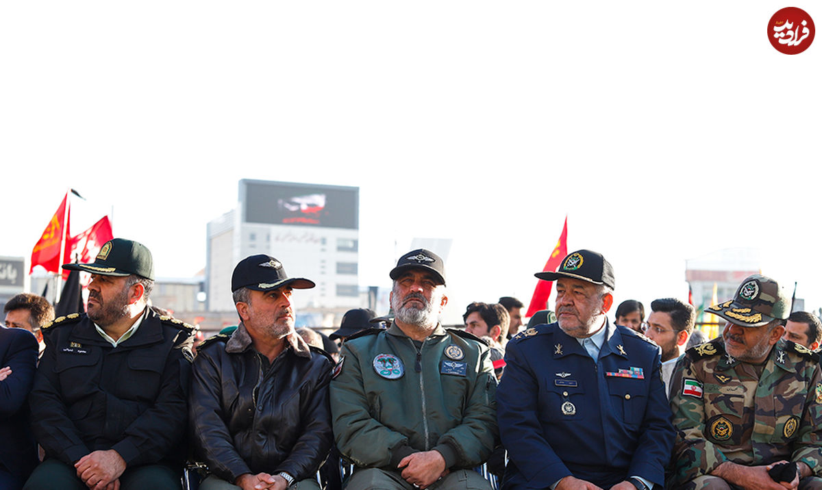 تصاویر/ مسؤولان در مراسم تشییع سردار در کرمان