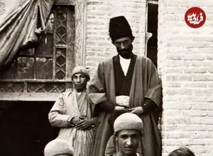 عکس| سفر زمان؛ عکس تماشایی از یک خانوادۀ ایرانی در دوران قاجار