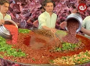 ببینید| غذای خیابانی در پاکستان؛ پخت یک خوراک سنتی با جگر، رب گوجه و فلفل در پیشاور
