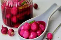 طرز تهیه ترشی پیاز قرمز؛ خوش‌طعم و خوشرنگ