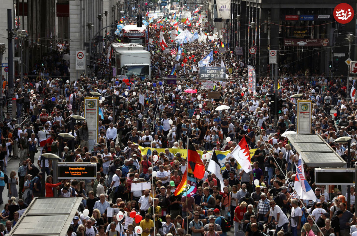 تصاویر/ تظاهرات‌ علیه محدودیت‌های کرونایی در برلین