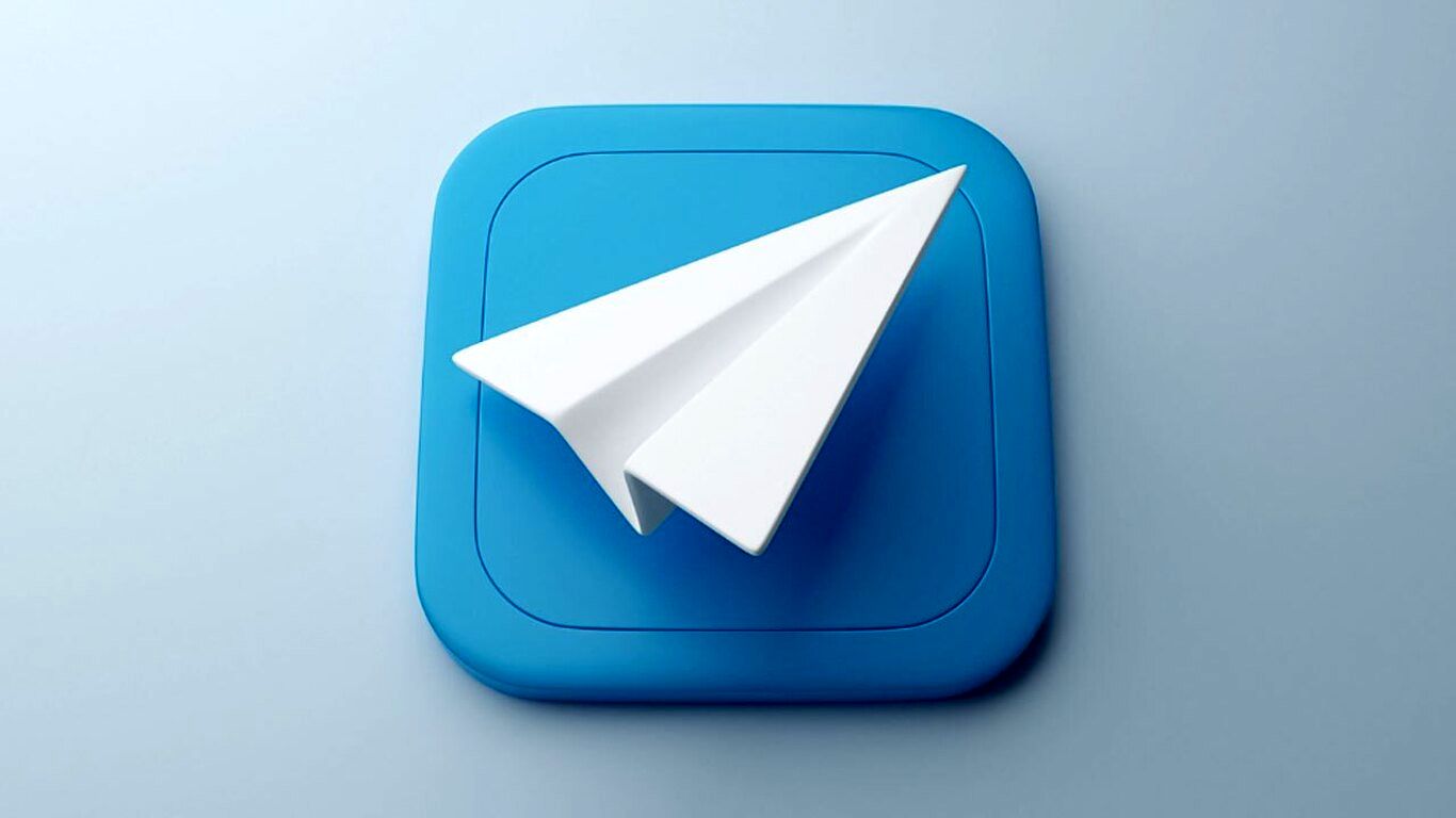 (عکس) تلگرام واتساپ را دست‌انداخت!