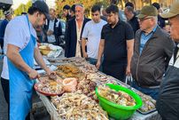 ببینید؛ غذای خیابانی در ازبکستان؛ پخت نان تنوری، کایماک صبحانه و کله پاچه در کوکند